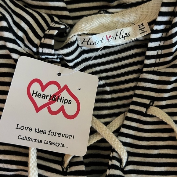 Heart Hips Black and White Raglan Midi Dress - Picture 8 of 8